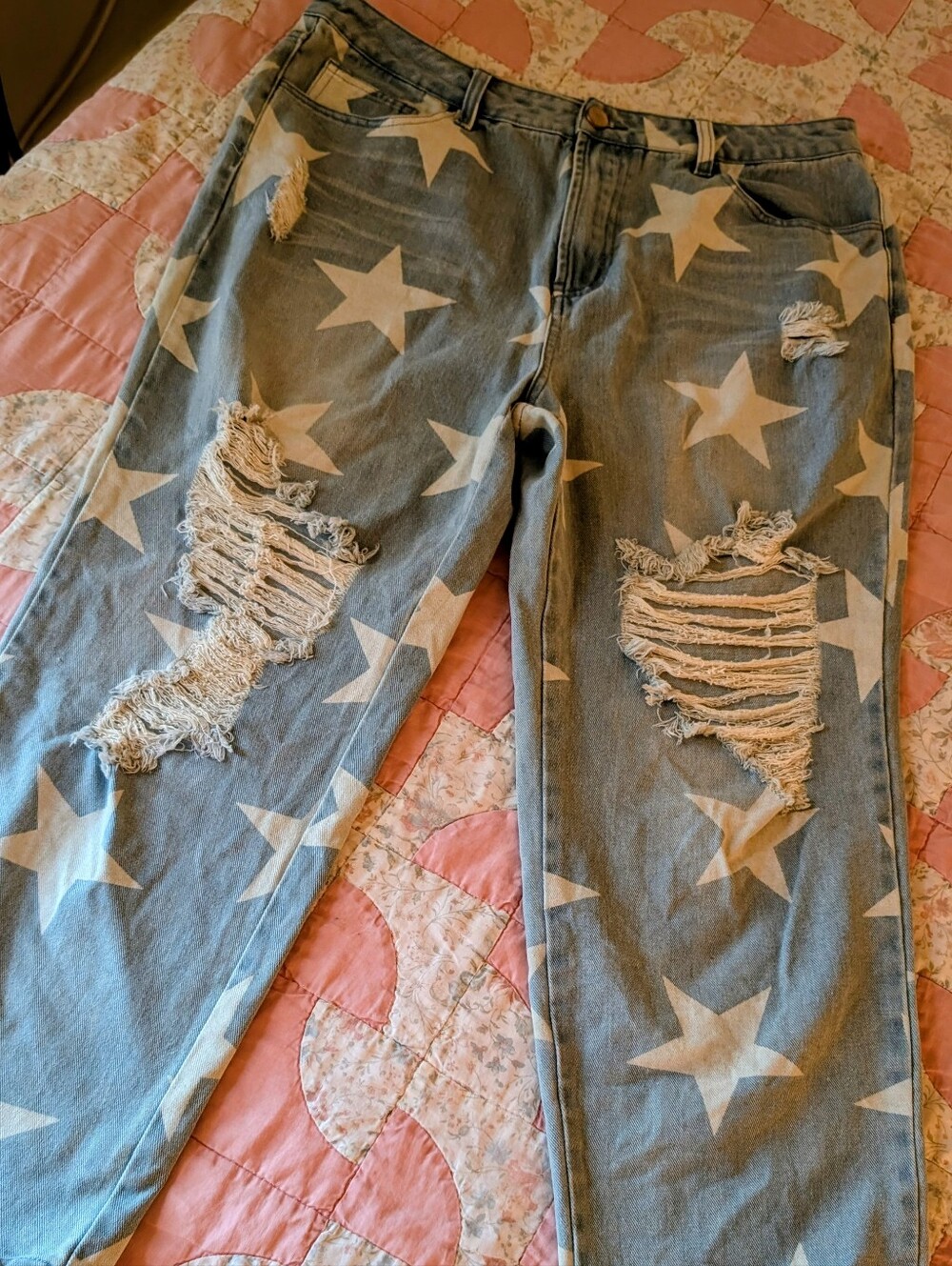 Stars & distressed jeans, soft denim w stars, size large - Picture 2 of 9